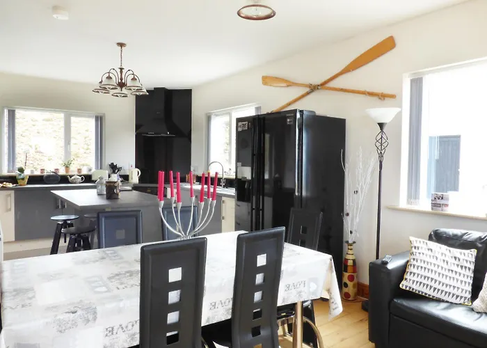 Gelmar's Coastal View *